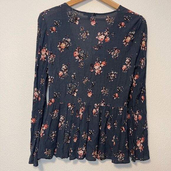 American Eagle Floral V-Neck Tie-Front Long Sleeve Blouse Size Large - Picture 9 of 10